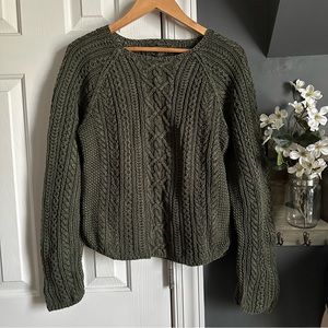 Women’s Abercrombie and Fitch Green Chunky Cable Knit Sweater